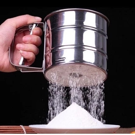 Polvilhador em Aço Inox: Praticidade e Precisão para Suas Receitas
