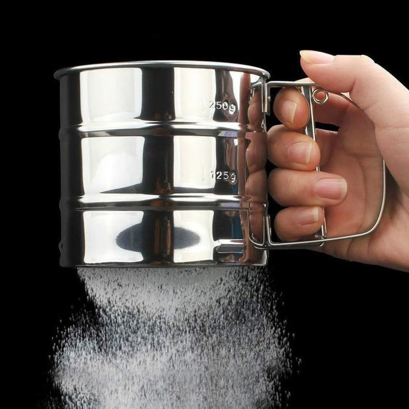 Polvilhador em Aço Inox: Praticidade e Precisão para Suas Receitas