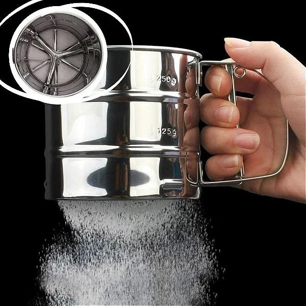 Polvilhador em Aço Inox: Praticidade e Precisão para Suas Receitas