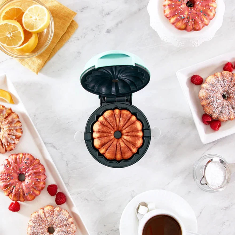 Mini Máquina de Bolos Portátil 3 em 1: Faça Bolos, Donuts e Waffles Perfeitos em Minutos!
