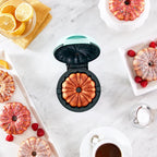 Mini Máquina de Bolos Portátil 3 em 1: Faça Bolos, Donuts e Waffles Perfeitos em Minutos!