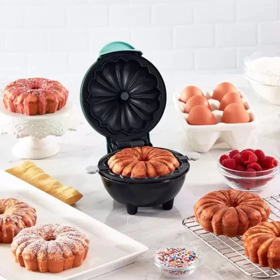 Mini Máquina de Bolos Portátil 3 em 1: Faça Bolos, Donuts e Waffles Perfeitos em Minutos!